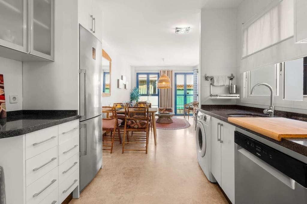 Fab Centre With Rooftop Terrace - Rdr451 Apartment